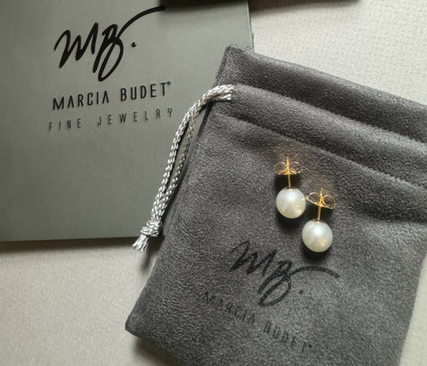 White South Sea Pearl 18k Yellow Gold Stud Earrings