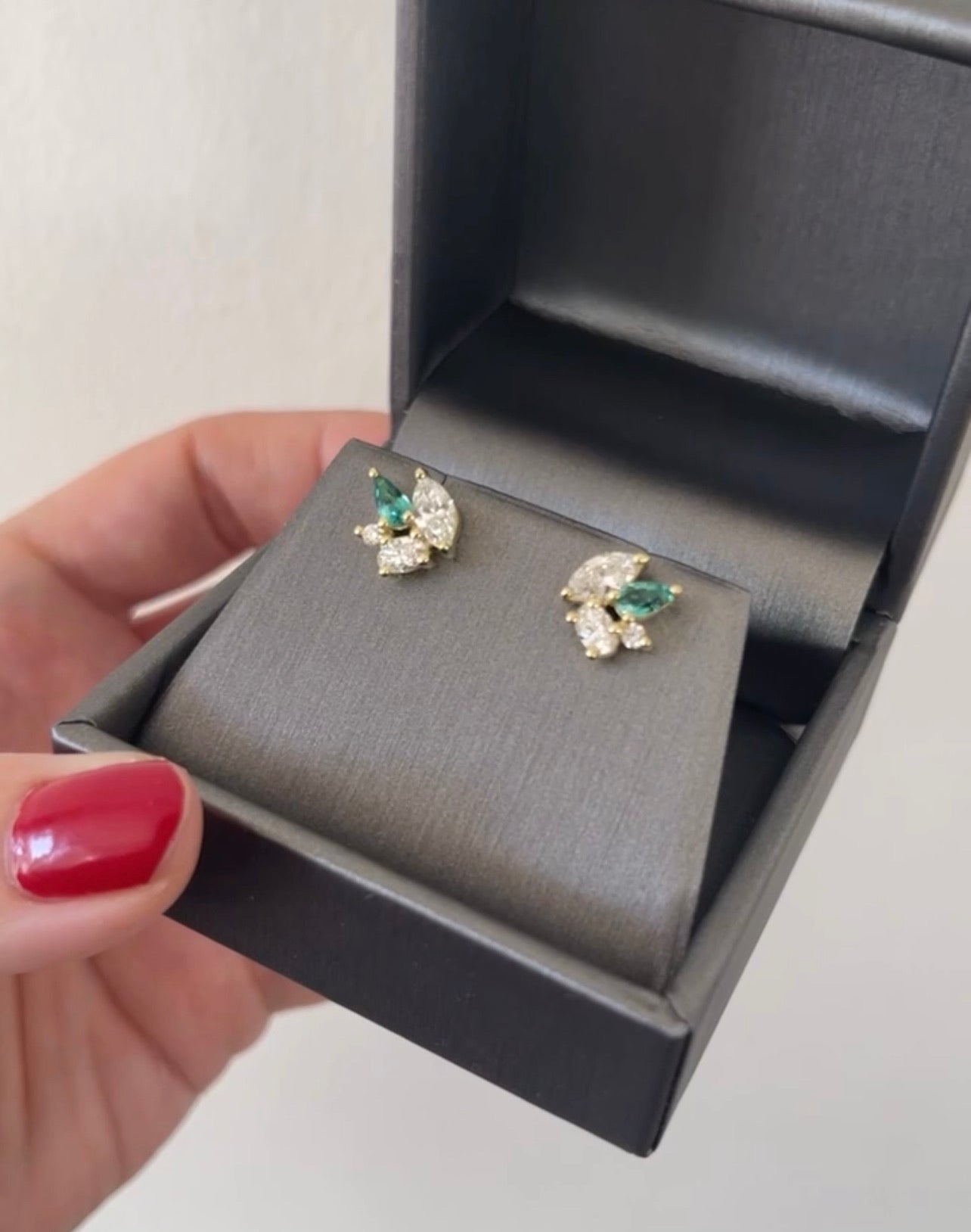 Diamonds + Emerald Yellow Gold Earrings (Javi 4stones)